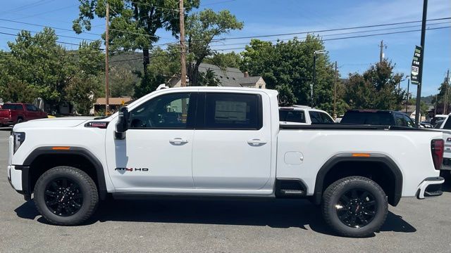 2026 GMC Sierra 3500HD AT4 - Photo 8