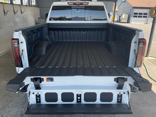 2026 GMC Sierra 3500HD AT4 - Photo 23